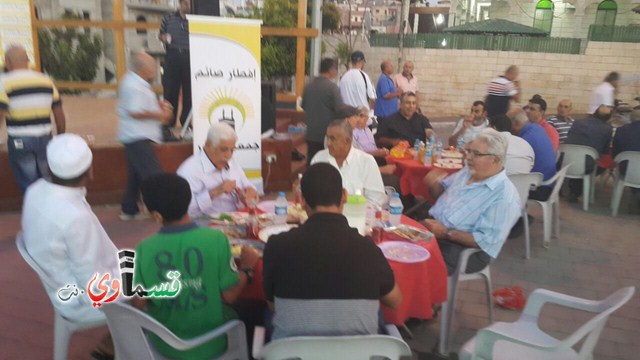 كفرقاسم : وجهاء وابناء عائلة عيسى والعربية للتغيير في افطار جماعي بمناسبة ذكرى غزوة بدر الكبرى 